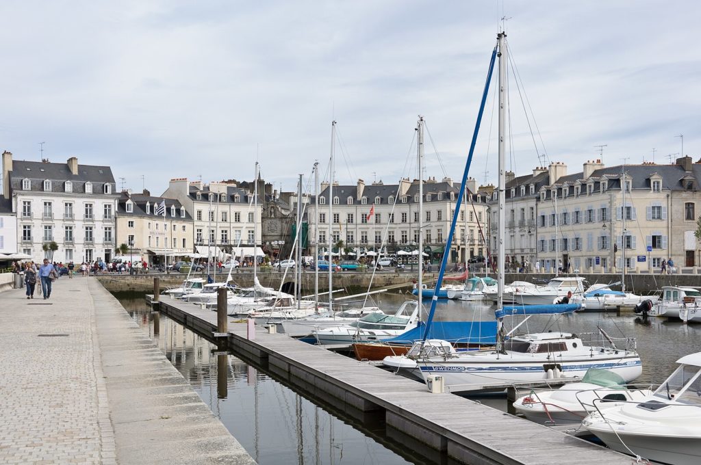 Investir à Vannes : Avez-vous pensé à l’immobilier d’entreprise ?